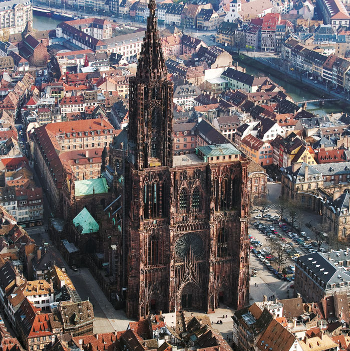 Straßburger Münsterbauhütte Das Werk Unserer Lieben Frau	(Fondation de l’Œuvre Notre-Dame)